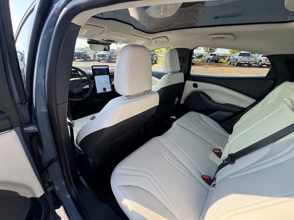 Certified 2024 Ford Mustang Mach-E Premium image 17