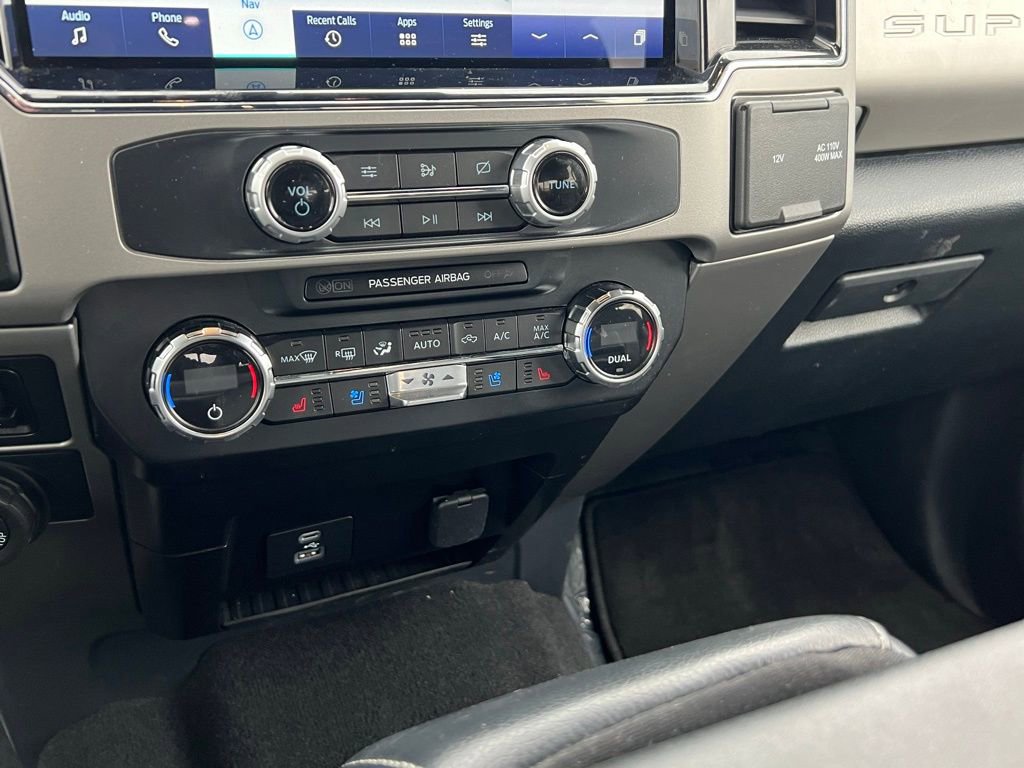 Certified 2022 Ford F350 Lariat w/ Chrome Package image 32