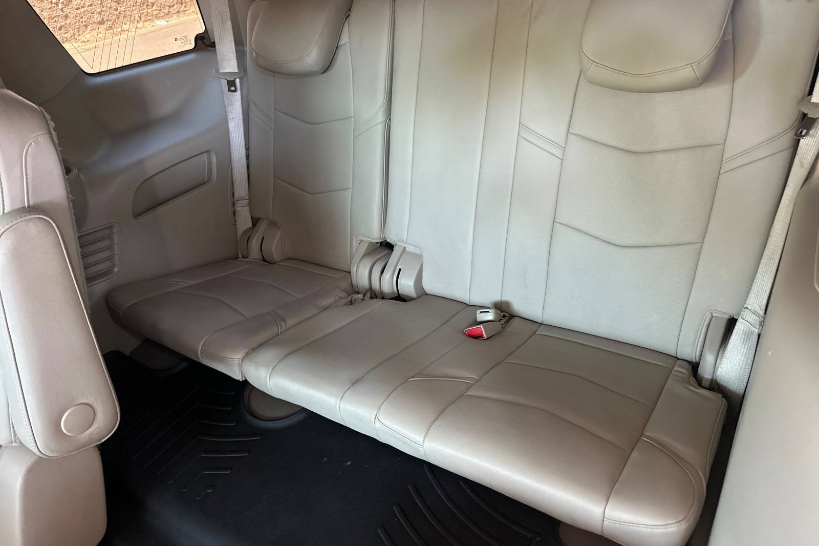 Used 2019 Cadillac Escalade Luxury RWD image 18