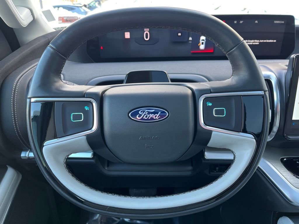 Certified 2025 Ford Expedition Max Platinum image 19