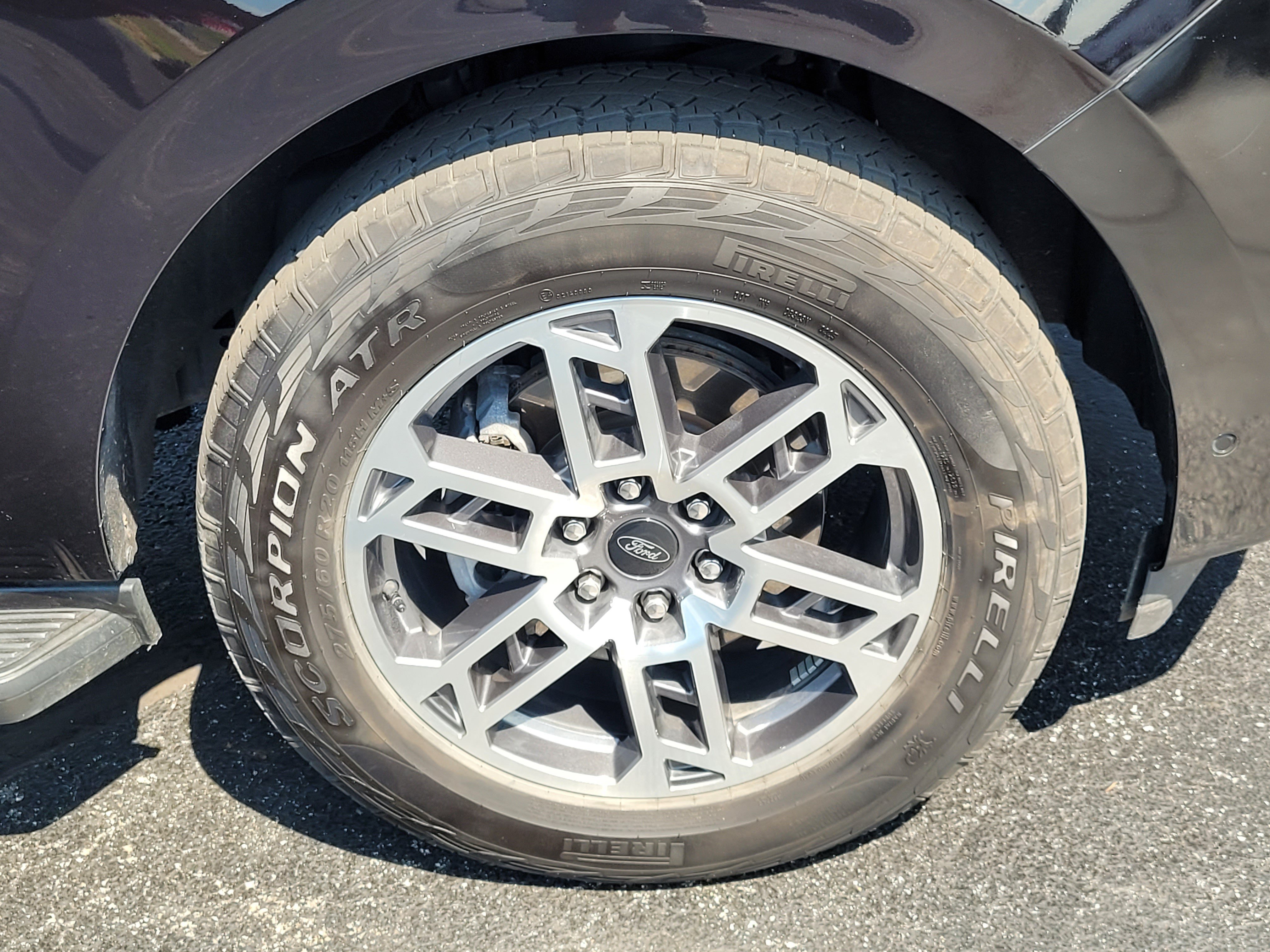 Certified 2025 Ford Expedition Active AWD/4WD image 19