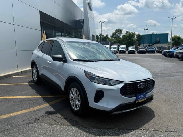 Certified 2025 Ford Escape Active w/ Tech Pack #1 FWD image 10