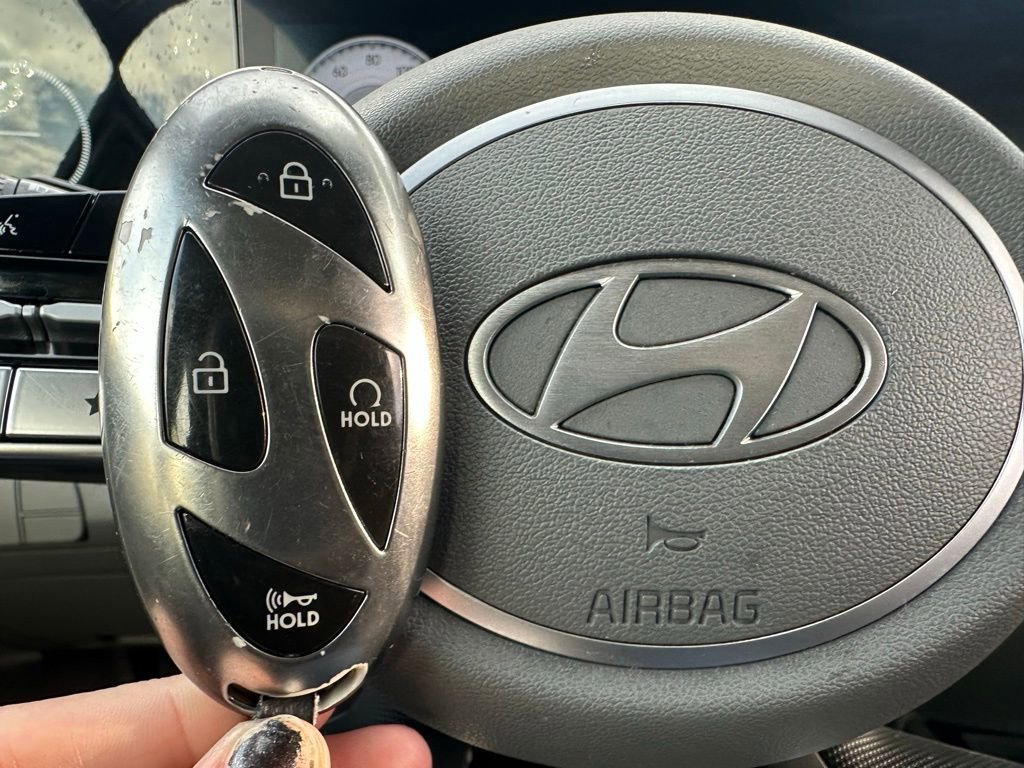 Used 2024 Hyundai Elantra SEL image 44