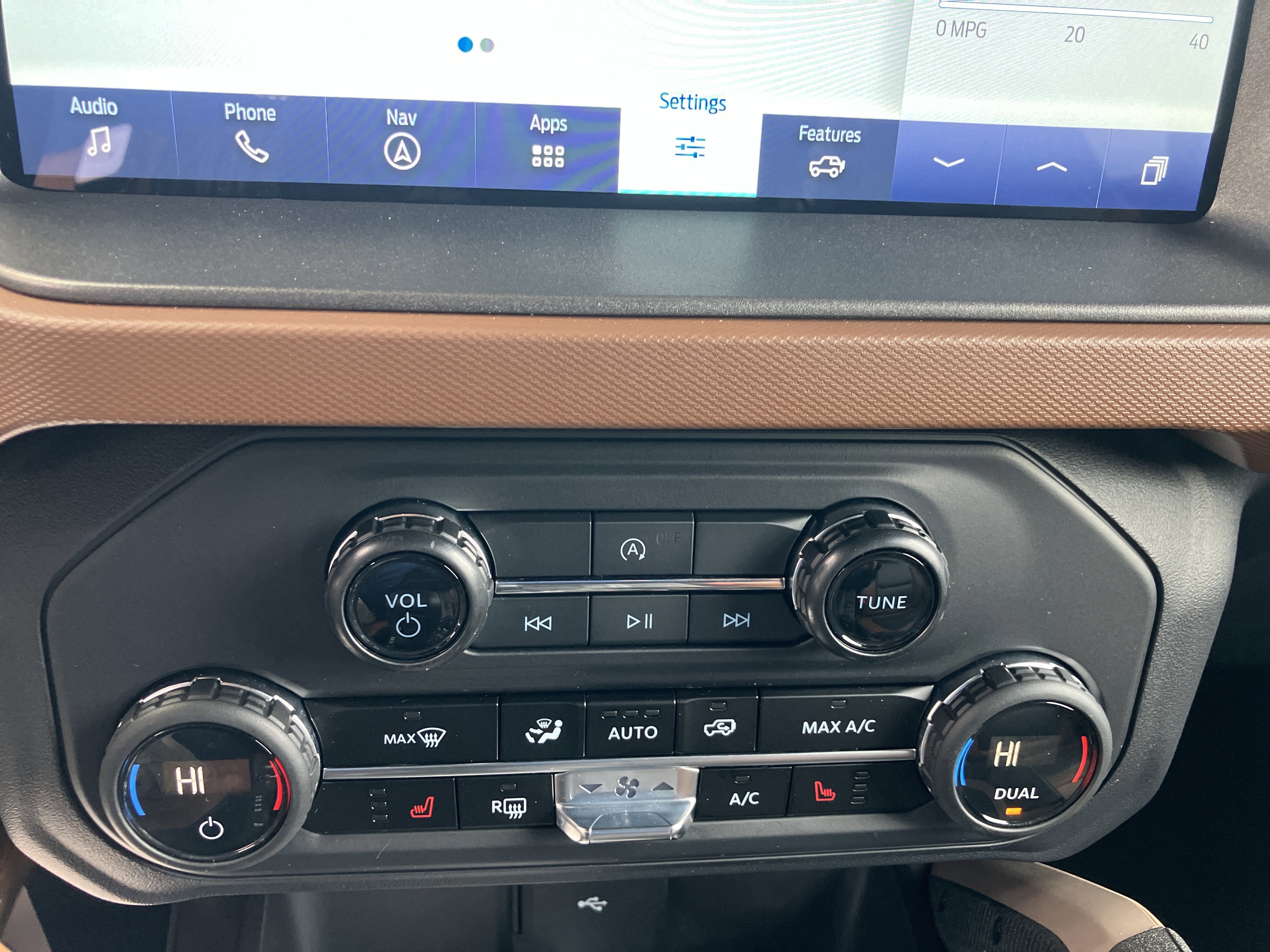 Certified 2024 Ford Bronco Outer Banks image 27