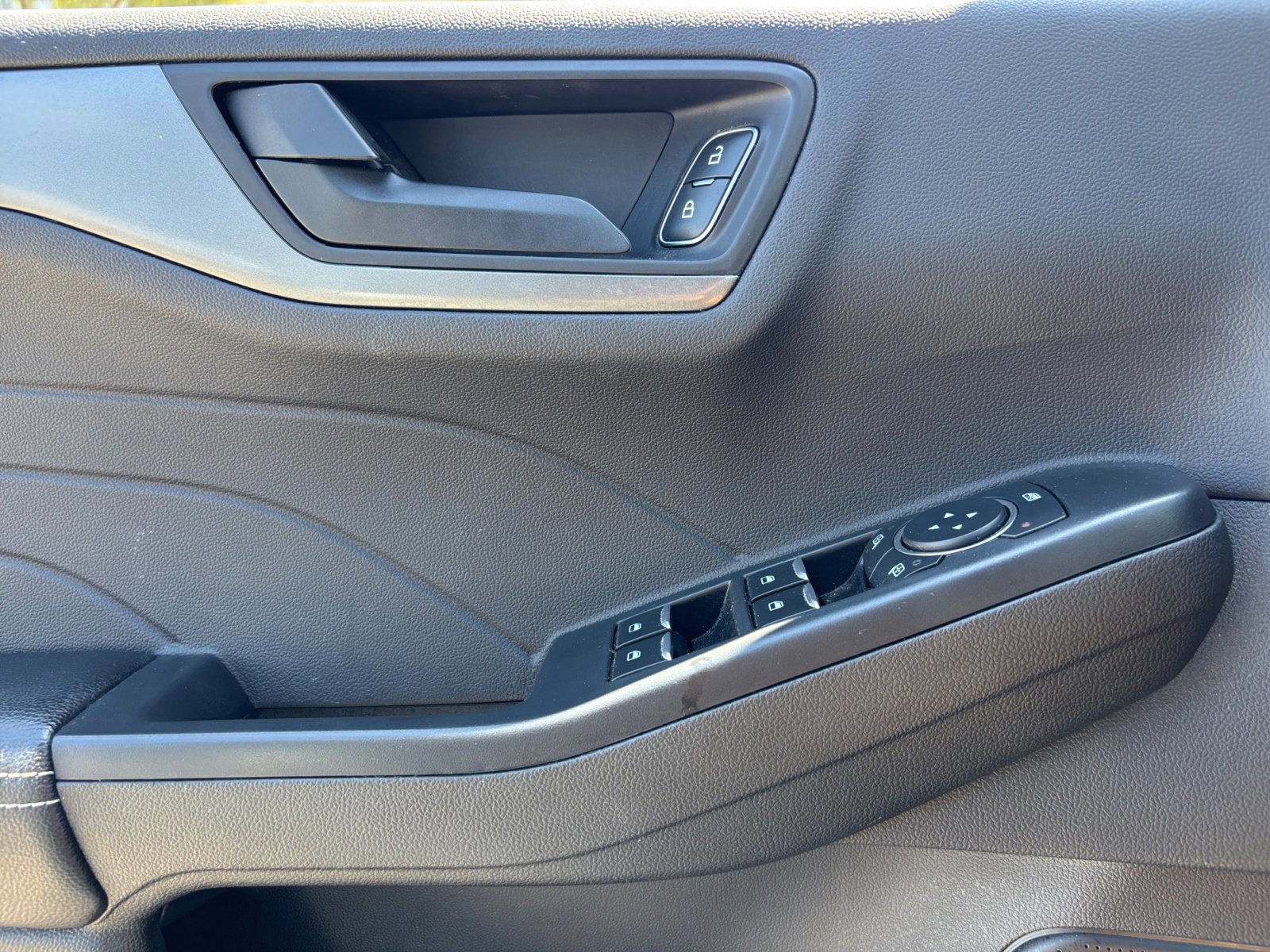 Certified 2024 Ford Escape Active FWD image 16