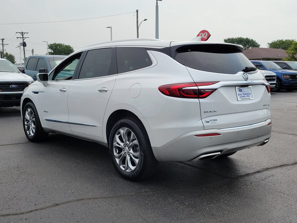 Used 2018 Buick Enclave Avenir w/ Avenir Technology Package AWD/4WD image 6