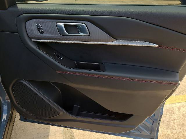 Certified 2025 Ford Explorer ST-Line w/ Premium Package RWD image 8