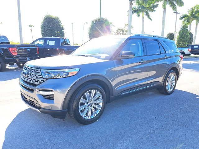 Certified 2021 Ford Explorer Limited w/ Hybrid Equipment Group 310A image 3