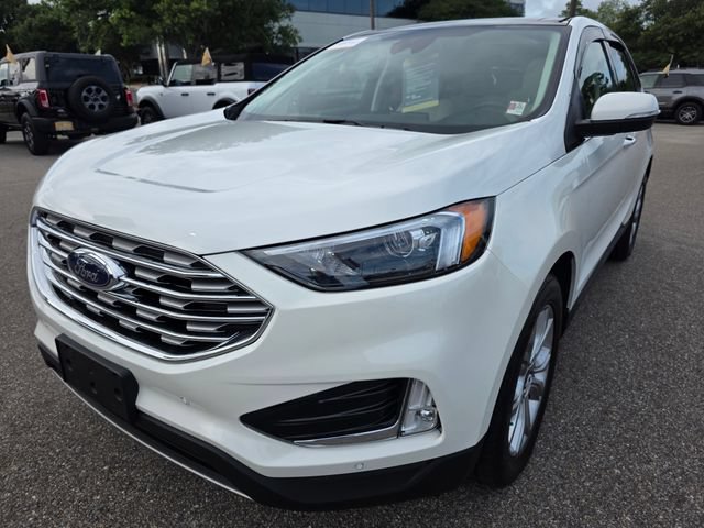 Certified 2022 Ford Edge Titanium AWD/4WD image 4