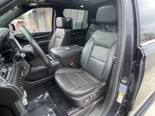 Used 2023 GMC Yukon Denali w/ Denali Reserve Package image 26
