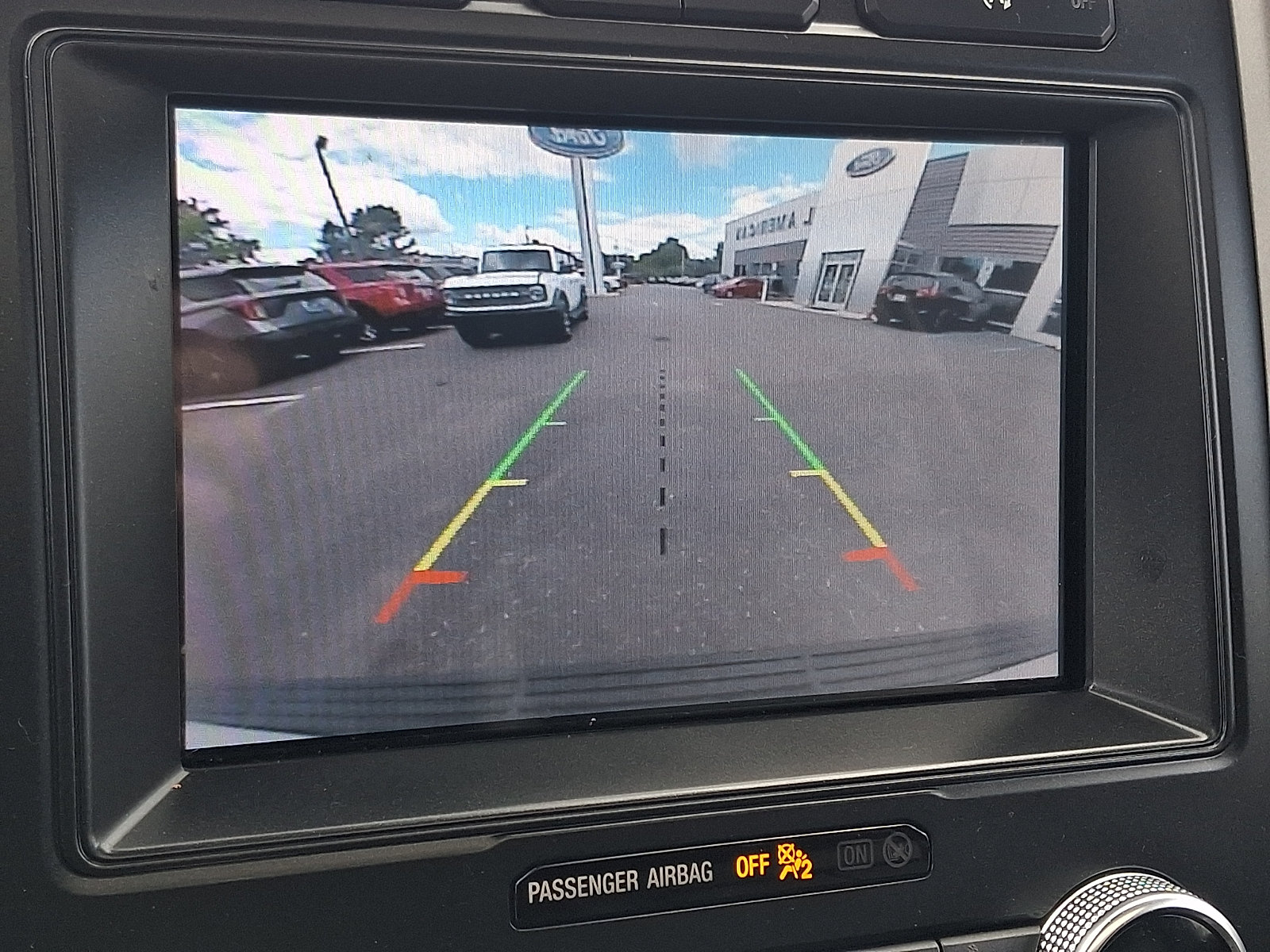 Certified 2020 Ford Expedition XLT w/ Equipment Group 202A AWD/4WD image 24