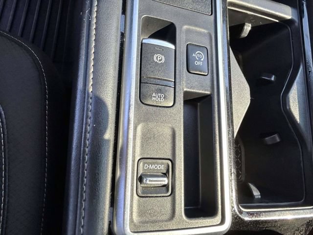 Used 2024 Nissan Pathfinder SL w/ SL Premium Package FWD image 13