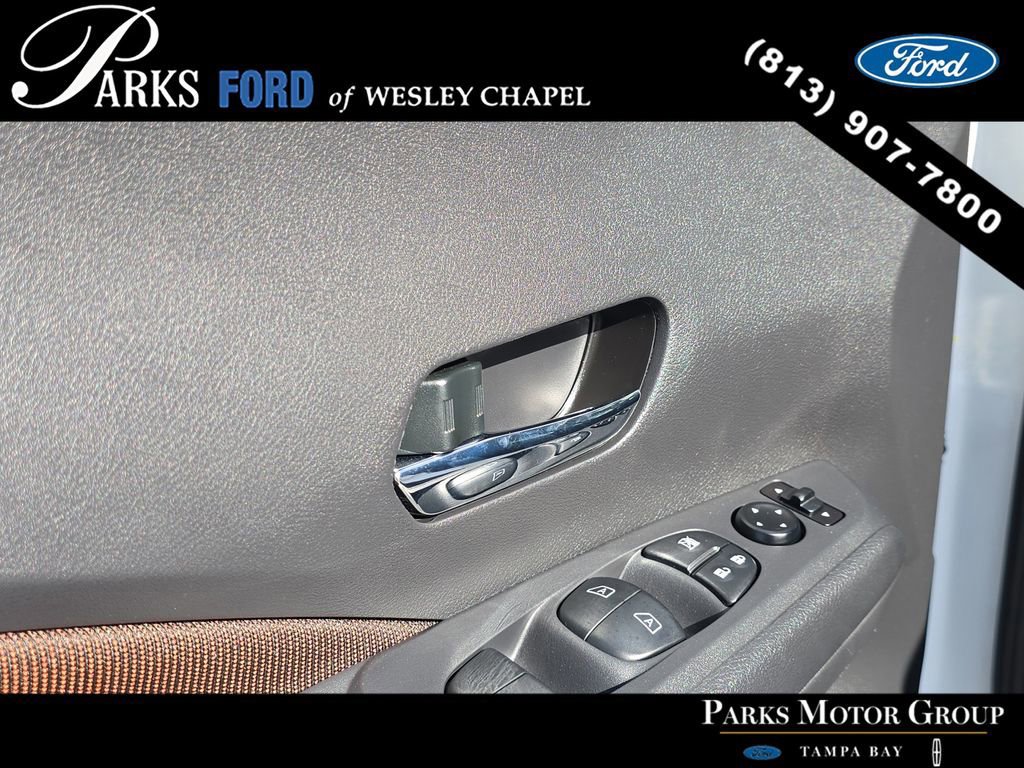 Used 2024 Nissan Kicks SR image 16