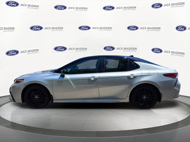 Used 2023 Toyota Camry XSE AWD/4WD image 2