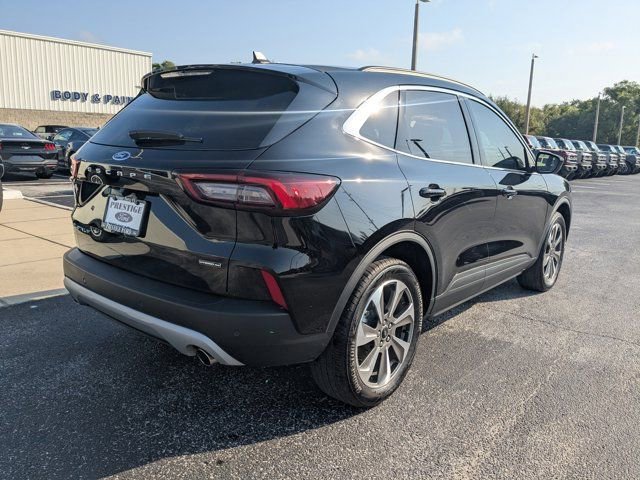 Certified 2024 Ford Escape Platinum image 5