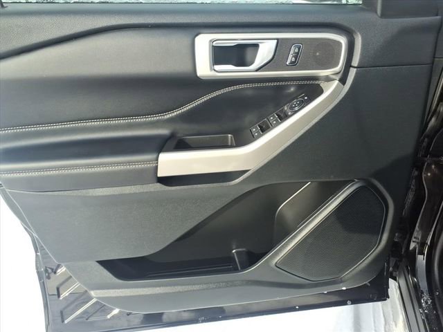 Certified 2023 Ford Explorer XLT w/ Equipment Group 202A image 15