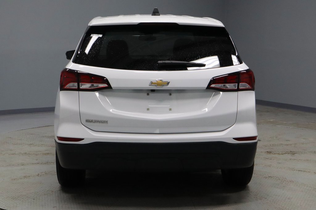 Used 2022 Chevrolet Equinox LS w/ LS Convenience Package image 4
