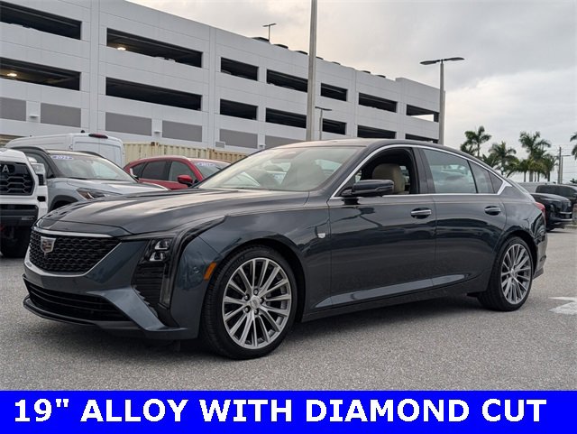 Used 2025 Cadillac CT5 Premium Luxury image 3