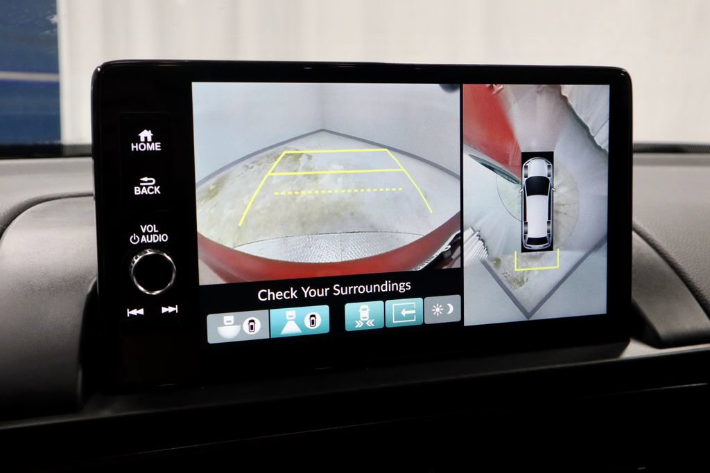 Used 2025 Honda Pilot TrailSport image 2