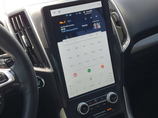 Certified 2024 Ford Edge SEL w/ Convenience Package AWD/4WD image 17
