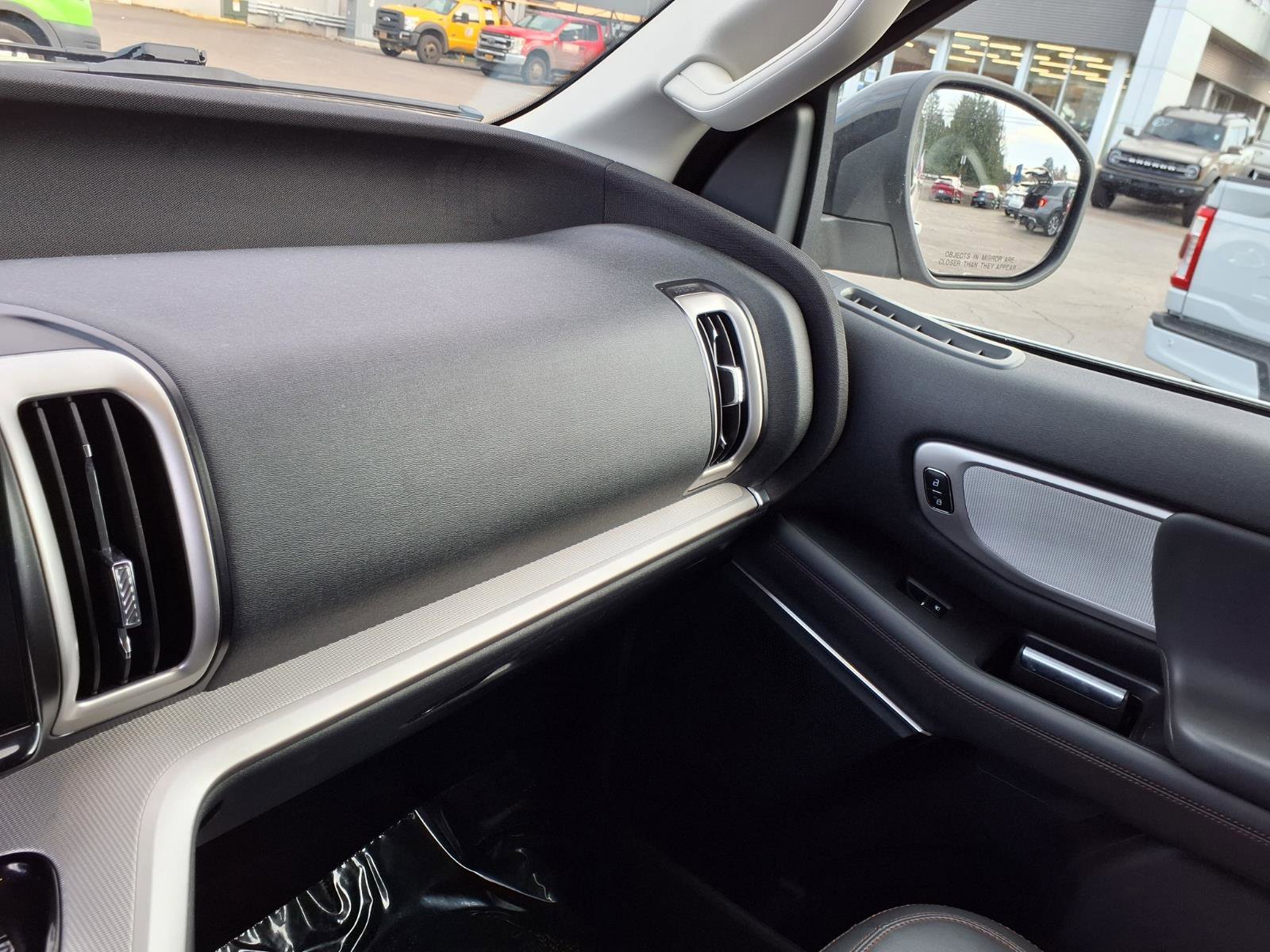 Certified 2025 Ford Expedition Active image 23