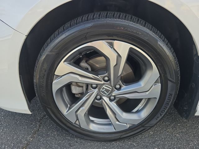 Used 2018 Honda Accord EX-L image 10