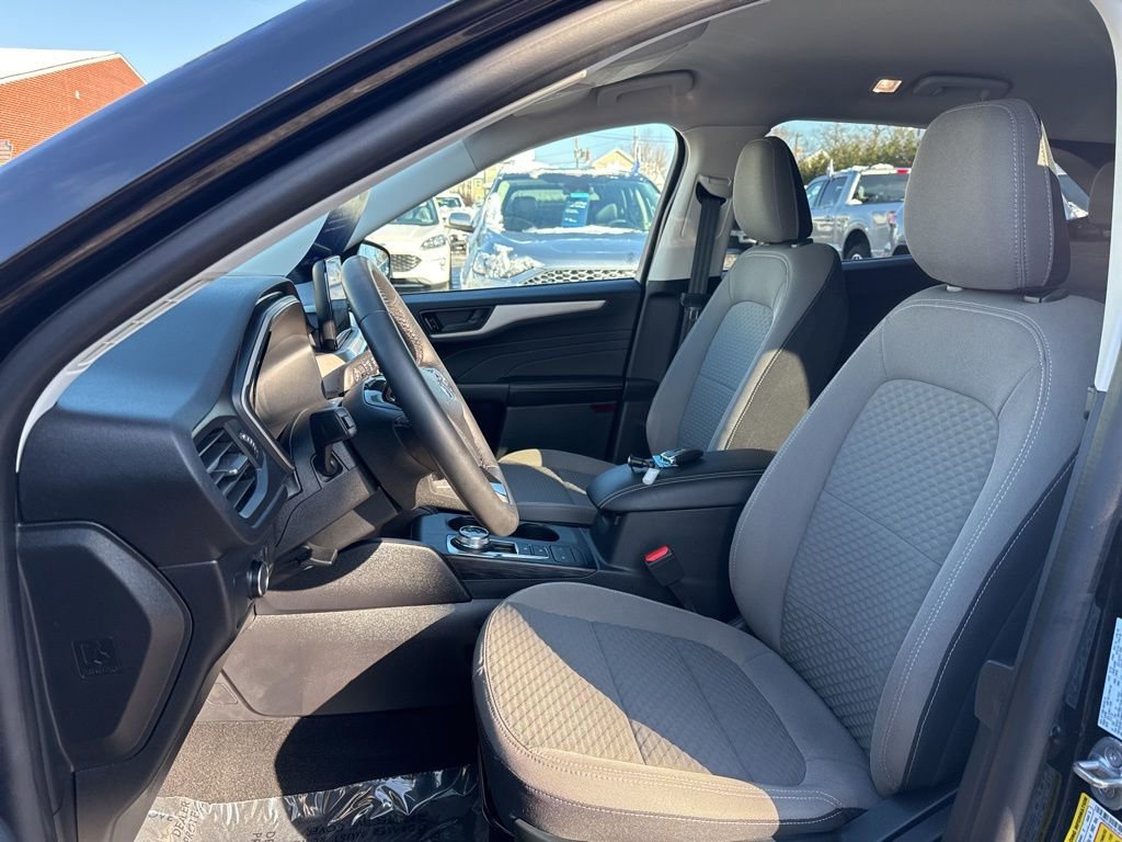 Certified 2022 Ford Escape SE w/ Cold Weather Package image 15