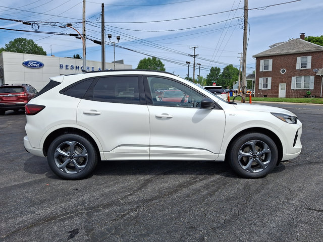 Certified 2024 Ford Escape ST-Line w/ Tech Pack #1 AWD/4WD image 8