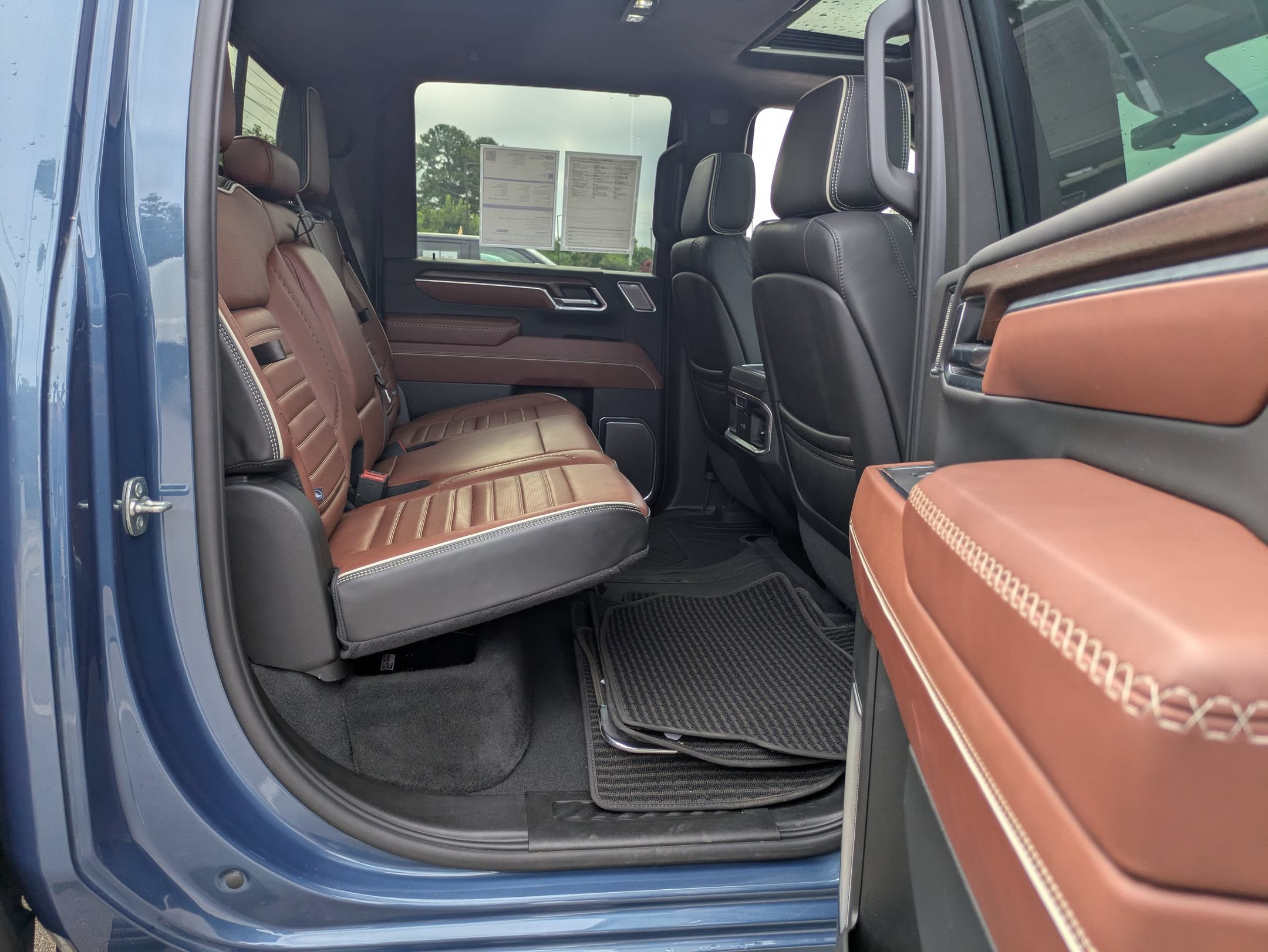 Used 2025 GMC Sierra 2500 Denali Ultimate AWD/4WD image 38