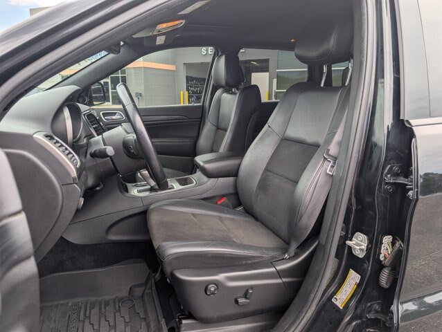 Used 2020 Jeep Grand Cherokee Altitude RWD image 20
