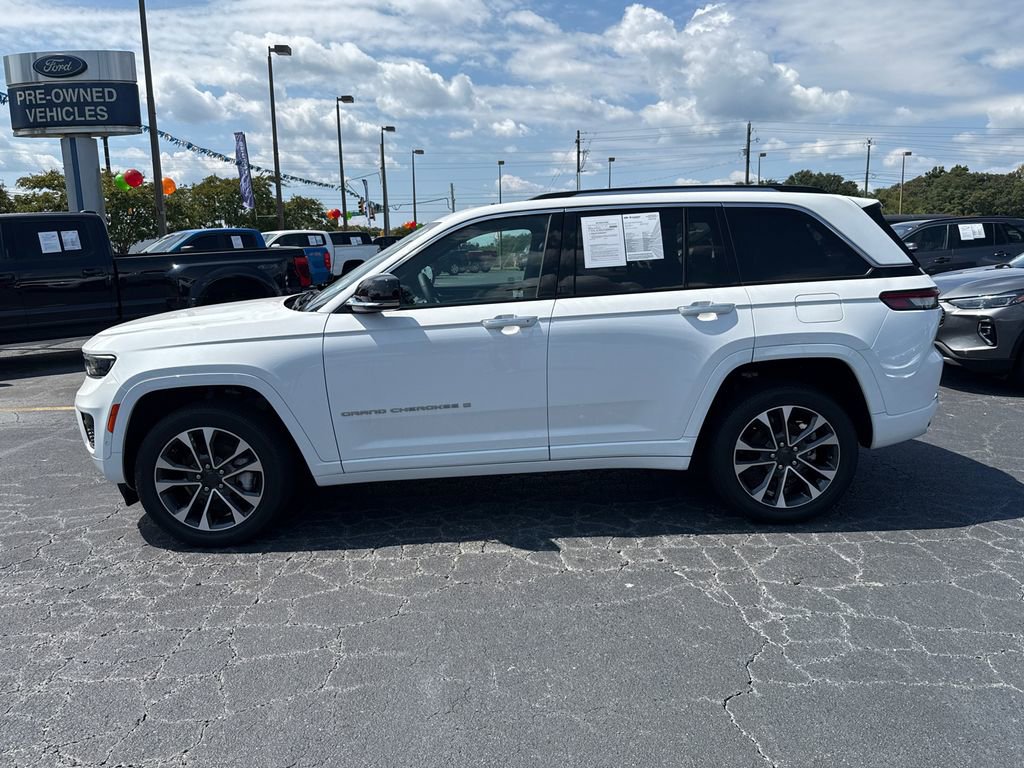 Used 2023 Jeep Grand Cherokee Overland w/ Luxury Tech Group IV RWD image 6