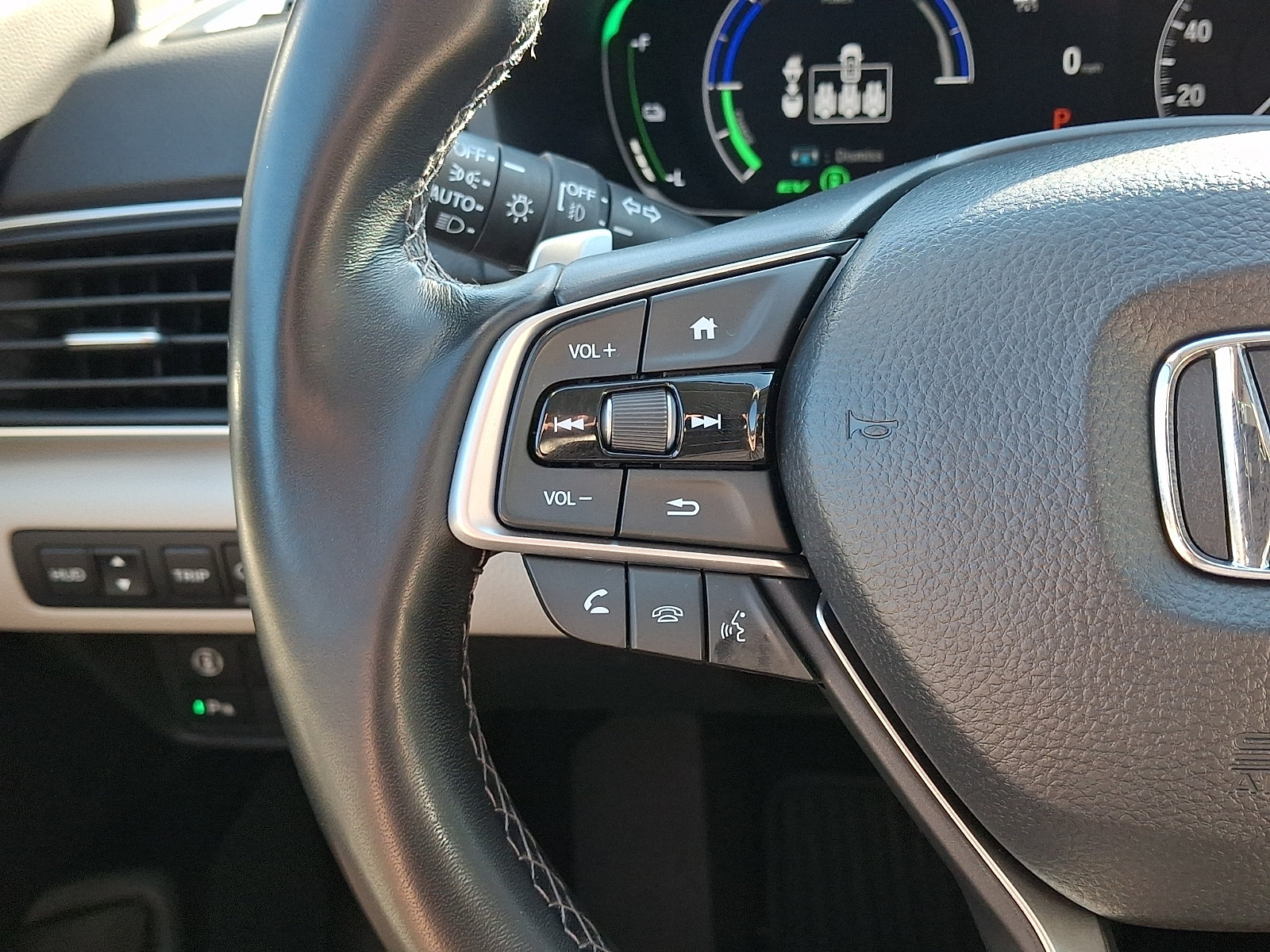 Used 2022 Honda Accord Touring image 25