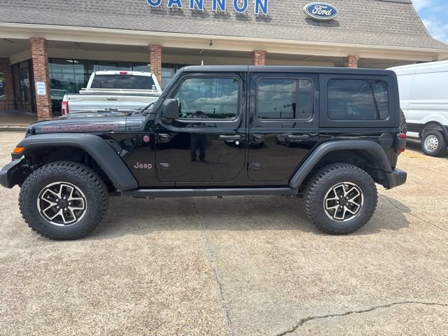 Used 2025 Jeep Wrangler Unlimited Rubicon AWD/4WD image 2