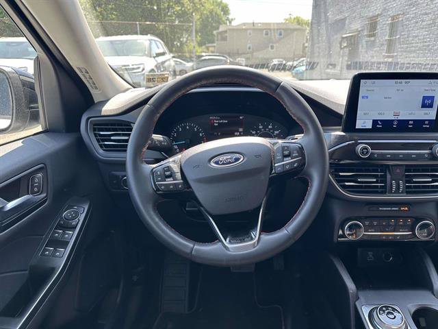Certified 2022 Ford Escape SEL w/ SEL Stealth AWD Package image 7