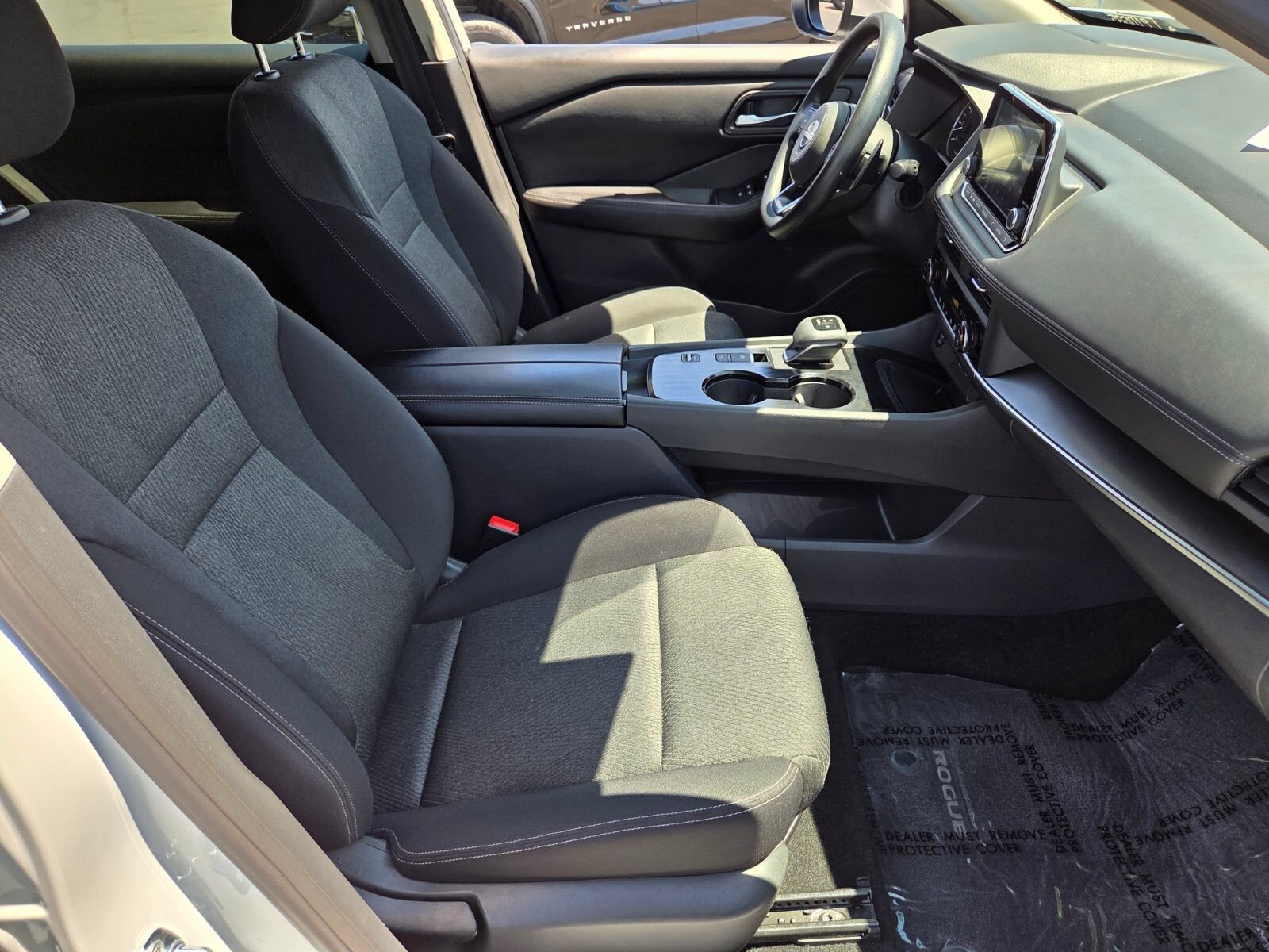 Used 2024 Nissan Rogue SV FWD image 15