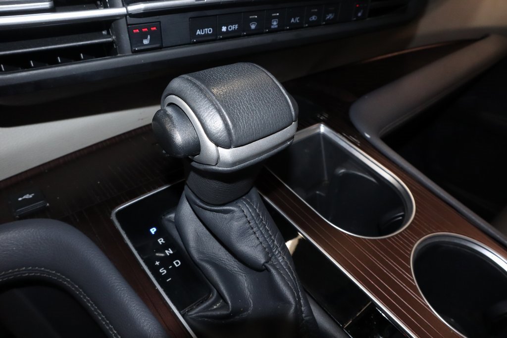 Used 2022 Toyota Sienna XLE w/ XLE Plus Package image 33