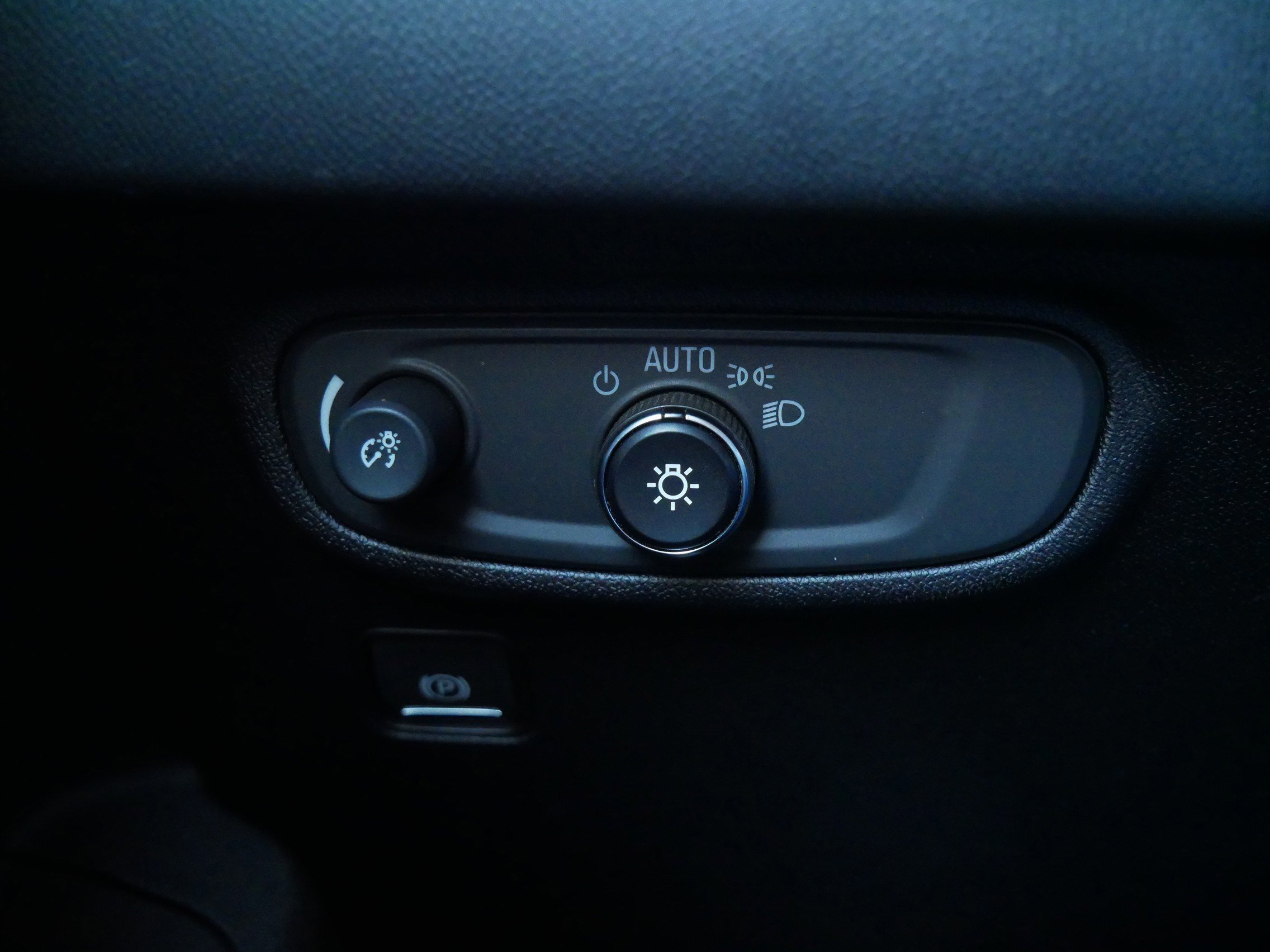 Used 2018 GMC Terrain SLE w/ Driver Convenience Package image 26