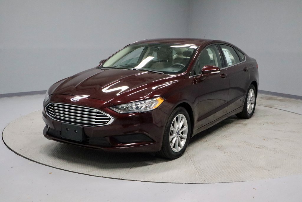 Certified 2017 Ford Fusion SE w/ Fusion SE Technology Package image 6