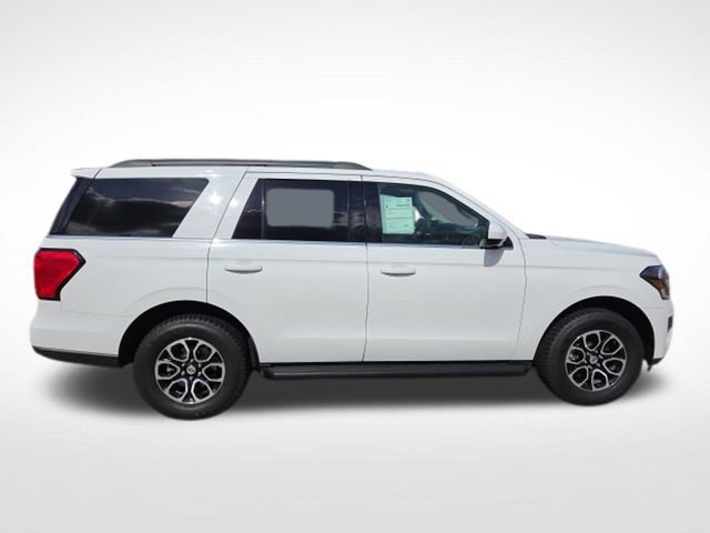 Certified 2024 Ford Expedition XLT RWD image 9