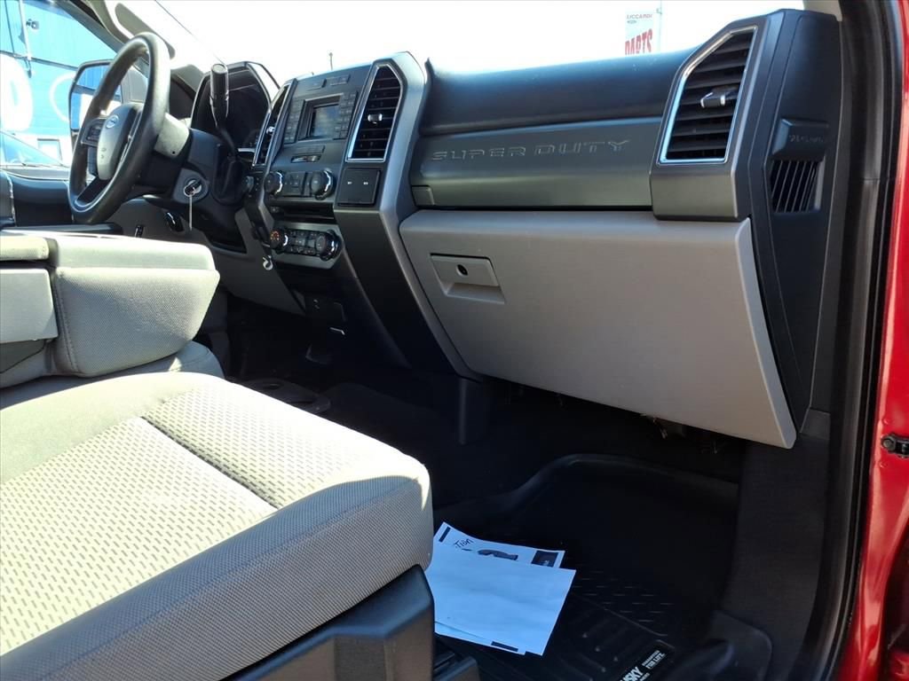 Certified 2017 Ford F250 XLT w/ XLT Value Package image 9