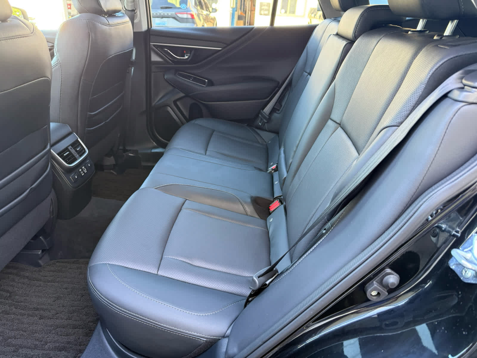 Used 2024 Subaru Outback Limited AWD/4WD image 5