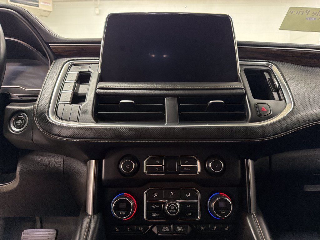 Used 2024 Chevrolet Suburban Premier RWD image 22