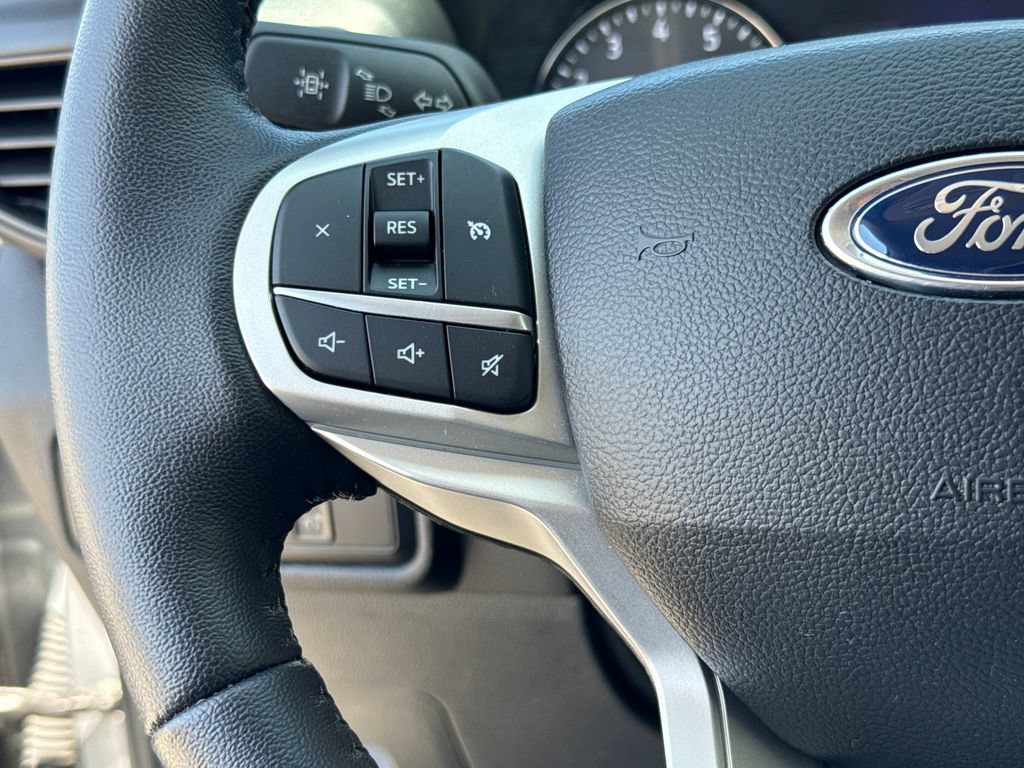 Certified 2023 Ford Explorer XLT RWD image 14