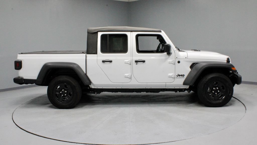 Used 2025 Jeep Gladiator Sport AWD/4WD image 11