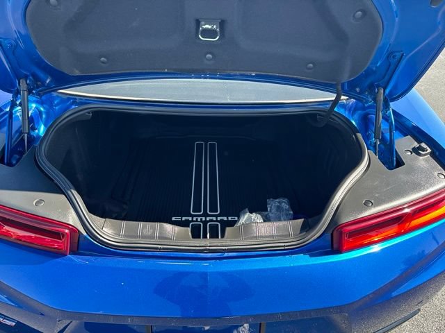 Used 2018 Chevrolet Camaro SS RWD image 13