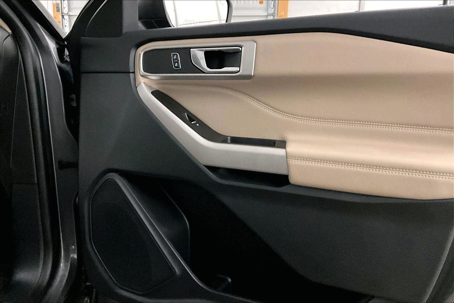 Certified 2022 Ford Explorer XLT w/ Equipment Group 202A image 23