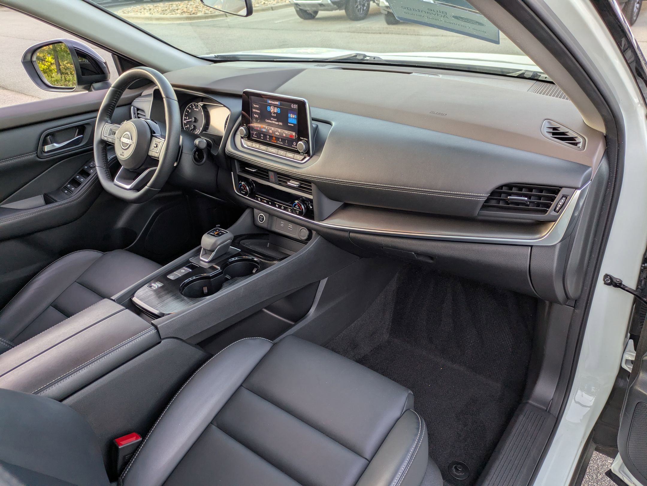 Used 2023 Nissan Rogue SV w/ SV Premium B Package FWD image 37