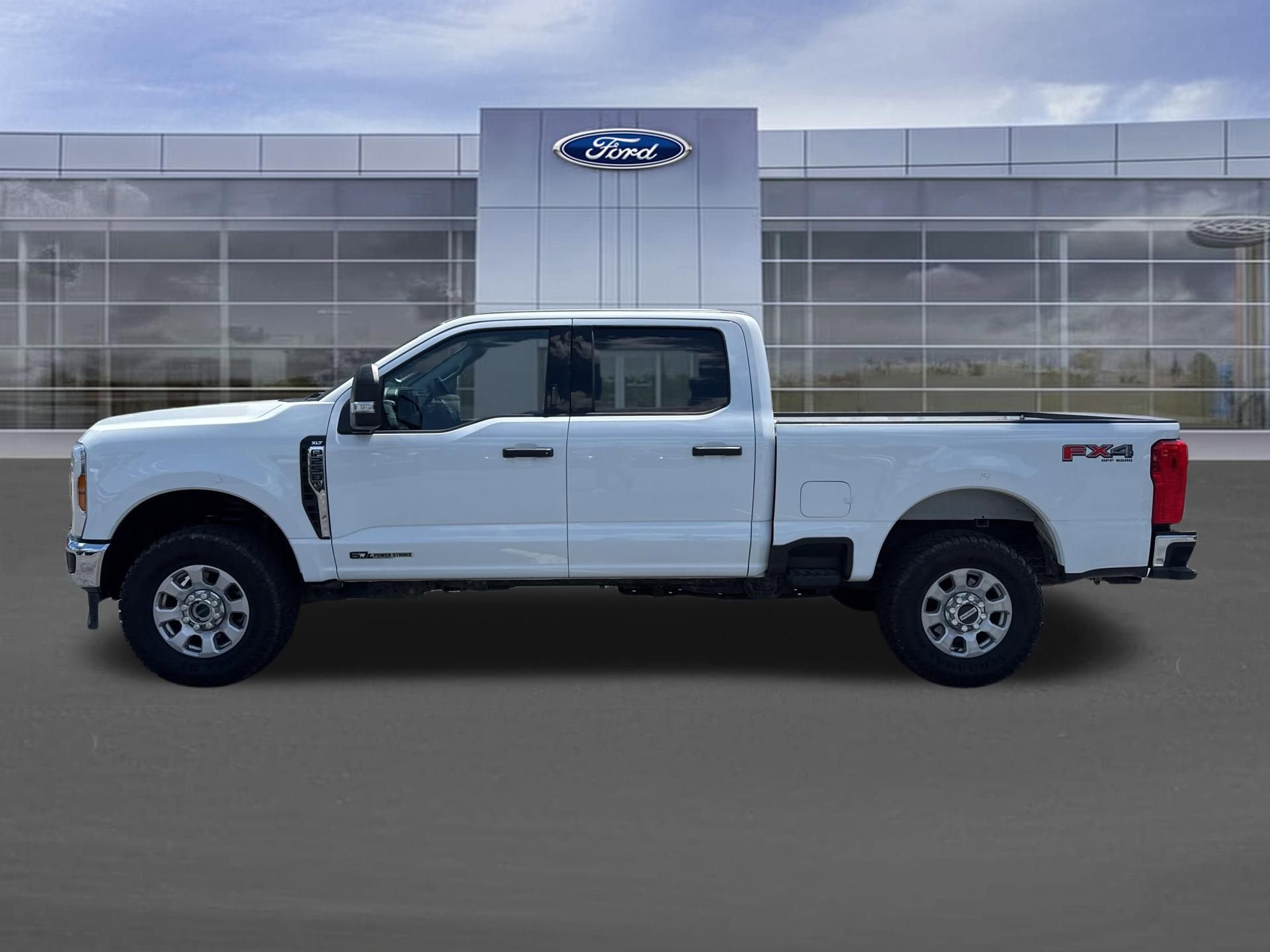 Certified 2024 Ford F250 XLT w/ FX4 Off-Road Package AWD/4WD image 7