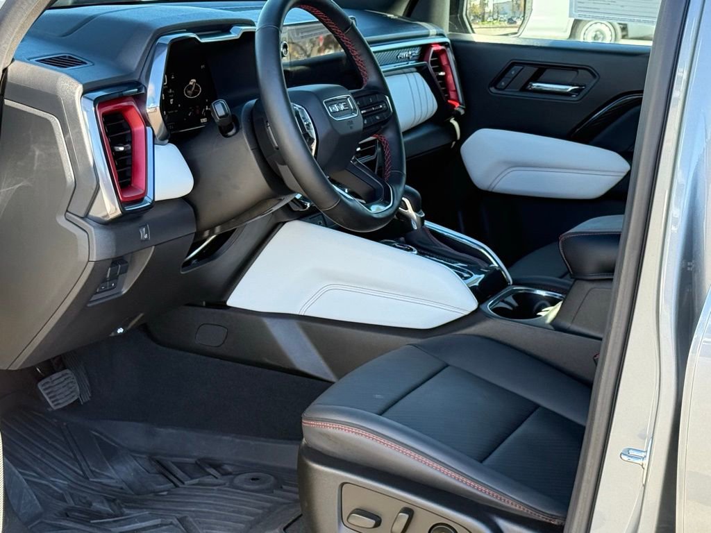 Used 2024 GMC Canyon AT4X image 6