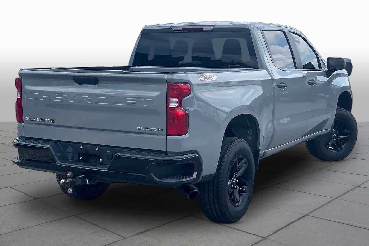 Used 2025 Chevrolet Silverado 1500 Custom Trail Boss AWD/4WD image 13